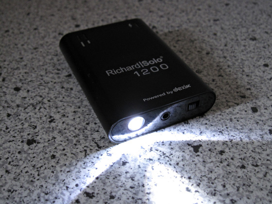Richard Solo DX007 battery pack with flashlight on