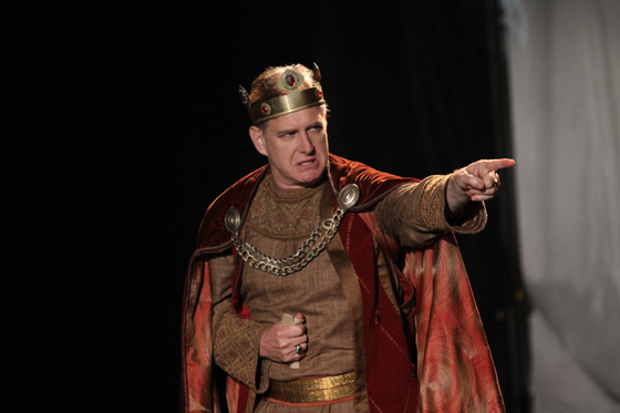Scott Bellis as King John