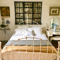 Country charm bedroom