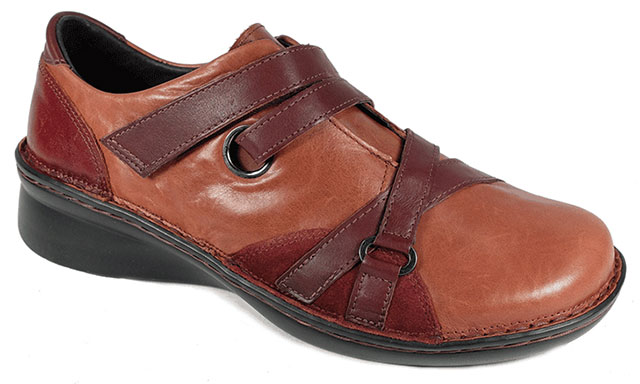 Mambo Shoe With Removable Footbed