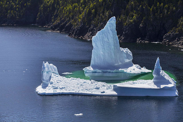 Iceberg; FlyOver Canada