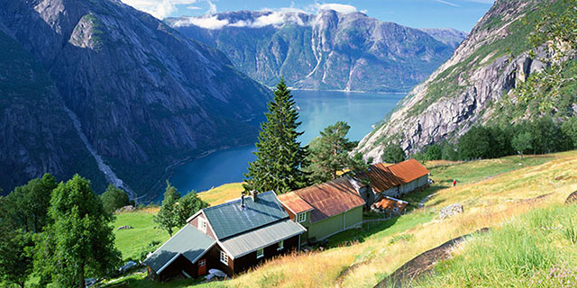 Eidfjord Kjeasen Mountain Farm