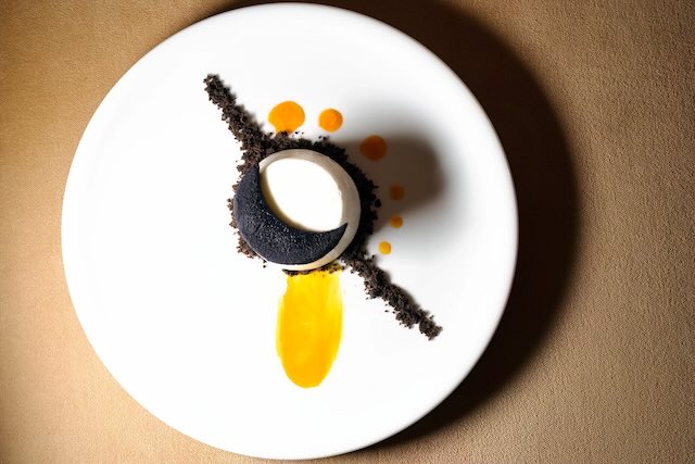 Eclipse cake