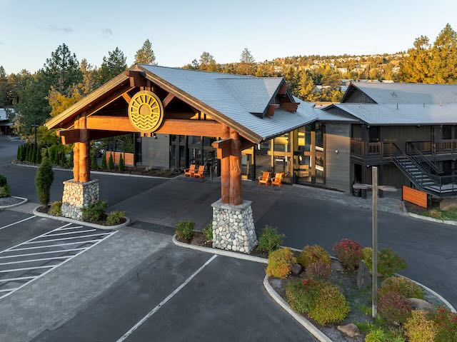 Riverhouse Lodge